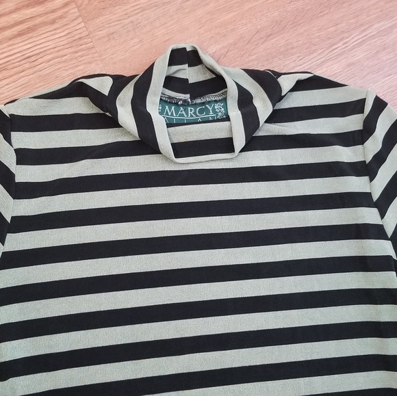 Tops - Picture 2 of 2